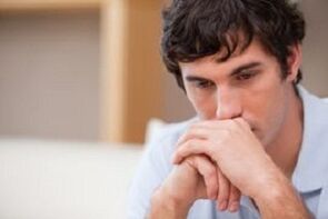 该男子面临阴茎增大不当的后果